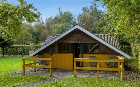 Amila - 30Km from the Sea: Bergachtig Landvormen, Berg, Heuvel, Bergketen, Heuvel Station, Menselijke Nederzetting, Stedelijk Ontwerp, Alpen, Vallei, Top