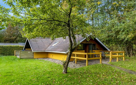 Amila - 30Km from the Sea: Bergachtig Landvormen, Berg, Heuvel, Bergketen, Heuvel Station, Menselijke Nederzetting, Stedelijk Ontwerp, Alpen, Vallei, Top