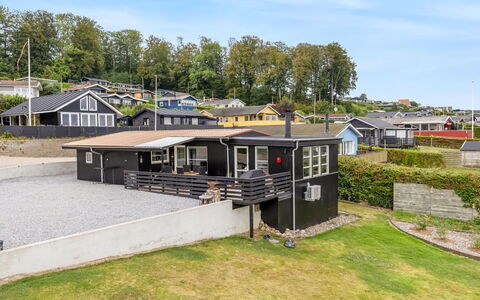 Filomena - 300M from the Sea: Verblijf, Schaduw, Veranda, Siding, Hek