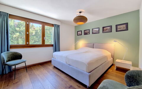 La Verdure Est N°22: Bed, Interieur Ontwerp, Meubilair, Slaapkamer, Flooring, Verdieping, Muur, Plafond, Kamer, Hout