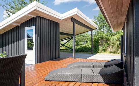 Estella - 900M from the Sea: Meubilair, Interieur Ontwerp, Flooring, Verdieping, Plafond, Kamer, Stoel, Tafel, Appartement, Keuken En Eettafel
