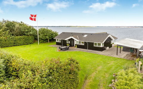 Næwe - 10M to the Fjord: Bergachtig Landvormen, Berg, Heuvel, Bergketen, Heuvel Station, Menselijke Nederzetting, Stedelijk Ontwerp, Alpen, Vallei, Top