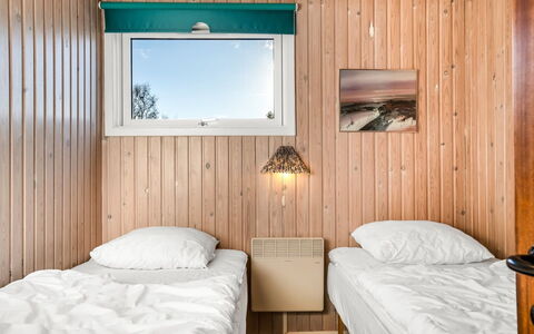 Enken - 450M from the Sea: Bed, Slaapkamer, Laken, Bedding, Hout, Verdieping, Flooring, Interieur Ontwerp, Plafond, Bed Frame