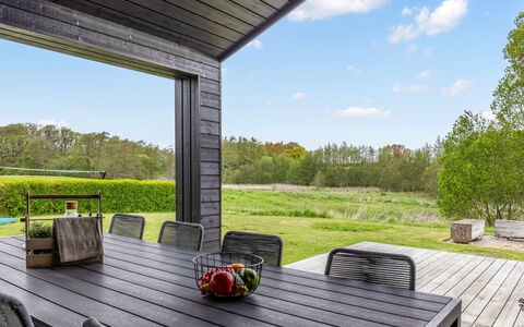 Ehmi - 750M from the Sea: Hout, Land Lot, Buitenmeubels, Buitentafel, Hardwood, Tuin, Plank, Dek, Stoel, Keuken En Eettafel