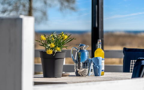 Jaike - from the Sea: Meubilair, Interieur Ontwerp, Flooring, Verdieping, Plafond, Kamer, Stoel, Tafel, Appartement, Keuken En Eettafel