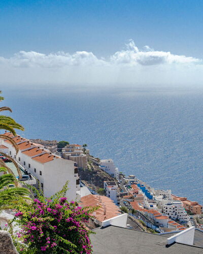 Famara