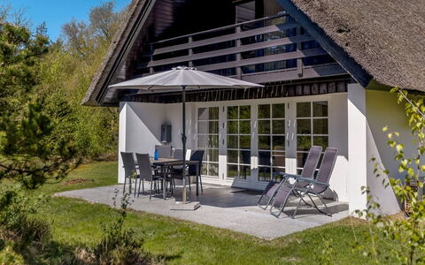 Einari - 1.2Km from the Sea: Huis, Dak, Huis, Verblijf, Schuur, Garden Gebouwen, Siding, Werf, Blokhut, Hut