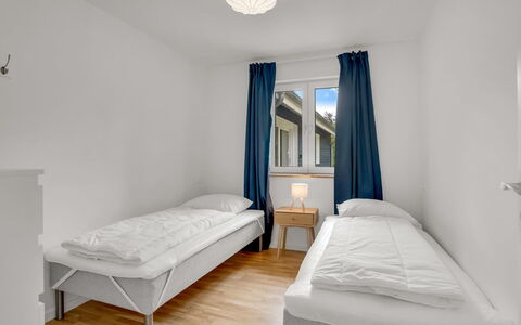 Rajna - 250M from the Sea: Interieur Ontwerp, Plafond, Verdieping, Flooring, Kamer, Meubilair, Appartement, Slaapkamer, Raambekleding, Bed
