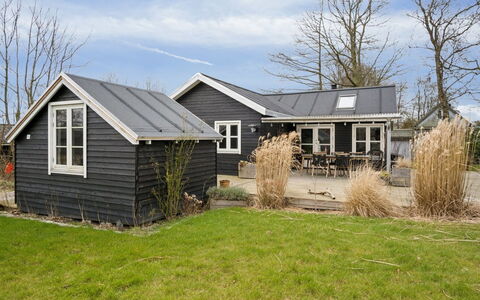 Aksinja - 700M from the Sea: Huis, Huis, Dak, Woongebied, Verblijf, Landgoed, Boerderij, Gazon, Landscaping, Siding