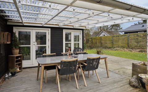 Aksinja - 700M from the Sea: Huis, Huis, Dak, Woongebied, Verblijf, Landgoed, Boerderij, Gazon, Landscaping, Siding