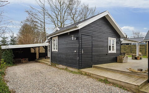 Aksinja - 700M from the Sea: Huis, Huis, Dak, Woongebied, Verblijf, Landgoed, Boerderij, Gazon, Landscaping, Siding