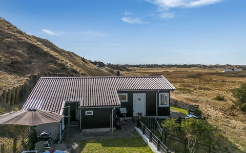 Sella - 600M from the Sea: Dak, Huis, Verblijf, Huis, Landelijk Gebied, Helling, Landgoed, Siding, Veranda
