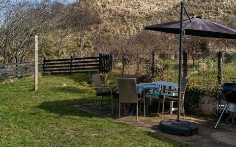 Sella - 600M from the Sea: Meubilair, Buitenmeubels, Stoel, Buitentafel, Tafel, Schaduw, Tuin, Backyard, Outdoor Structuur, Gazon