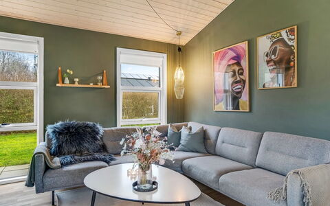 Frederikka - 1.9Km from the Sea: Flooring, Meubilair, Interieur Ontwerp, Bankstel, Verdieping, Woonkamer, Plafond, Houten Vloer