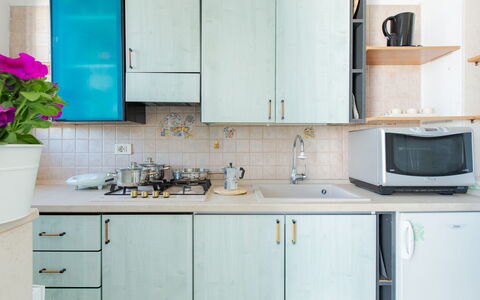 Casa Laura: Blauw, Keuken, Toestel Van De Keuken, Countertop, Major Appliance, Hout, Cabinetry, Flooring, Gootsteen, Interieur Ontwerp