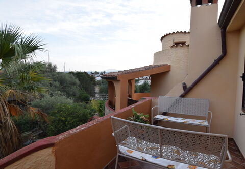 Appartamento Faro In Budoni: Lucht, Eigendom, Gebouw, Wolk, Fabriek, Hout, Woongebied, Onroerend Goed, Stedelijk Ontwerp, Facade