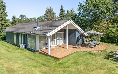 Ensio - 800M from the Sea: Hout, Huis, Veranda, Dek, Hardwood, Dak, Beits, Houten Vloer, Eco Hotel