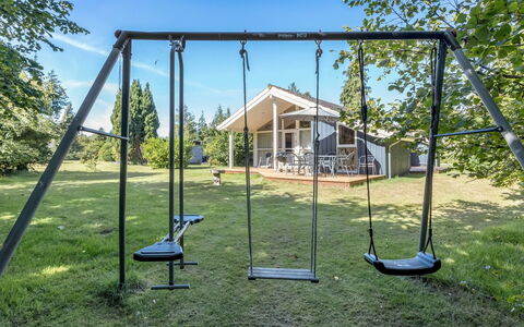 Ensio - 800M from the Sea: Hout, Huis, Veranda, Dek, Hardwood, Dak, Beits, Houten Vloer, Eco Hotel