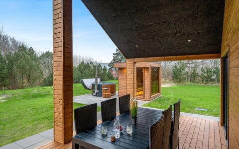 Grimar - 400M to the Fjord: Hout, Huis, Veranda, Dek, Hardwood, Dak, Beits, Houten Vloer, Eco Hotel
