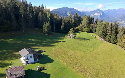 Baita Mountain View Pale San Martino: Gras, Natuurlijk Landschap, Hoogland, Grasland, Heuvel, Landschap, Huis, Plain, Verblijf, Heuvel Station
