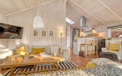 Wyanet - 600M from the Sea: Appartement, Condominium, Landgoed, Balkon, Villa, Hotel