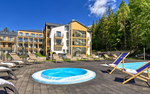 Ostoja Parku Narodowego: Siding, Huis, Dak, Huis, Woongebied, Verblijf, Werf, Schaduw, Backyard, Gazon