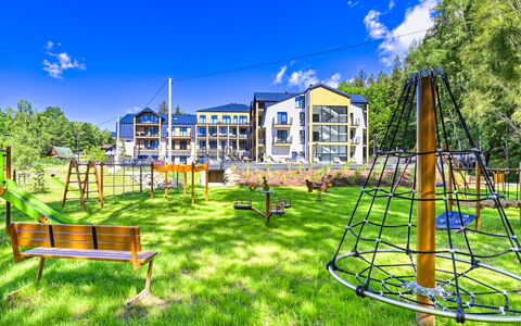 Ostoja Parku Narodowego: Siding, Huis, Dak, Huis, Woongebied, Verblijf, Werf, Schaduw, Backyard, Gazon