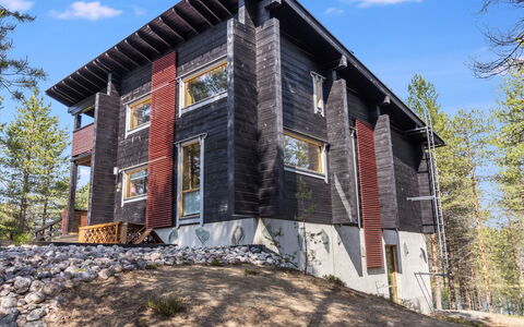 Matkajoentie 4B: Hout, Architectuur, Siding, Huis, Verblijf, Schuifraam, Daylighting, Blokhut