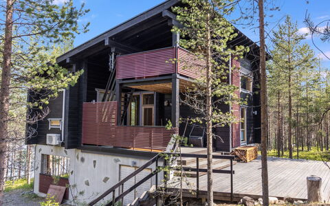 Matkajoentie 4B: Hout, Huis, Verblijf, Siding, Blokhut, Trap, Garden Gebouwen, Balkon, Plank