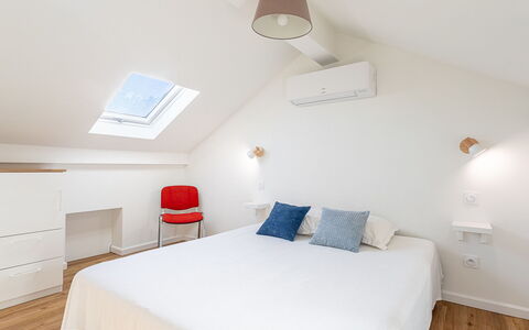 Maison Fabrégas: Interieur Ontwerp, Meubilair, Flooring, Plafond, Hout, Slaapkamer, Verdieping, Bed, Kamer, Textiel