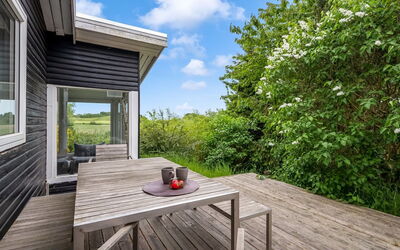 Mielikki - 2Km from the Sea