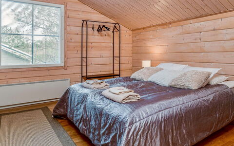Rukan Tunturituuli: Hout, Interieur Ontwerp, Plafond, Huis, Slaapkamer, Verdieping, Houten Vloer, Bed, Hardwood, Bedding