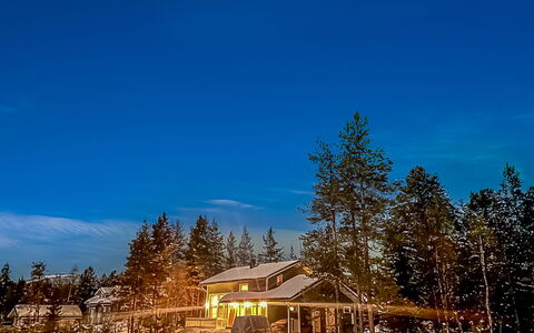 Rukan Tunturituuli: Lucht, Winter, Afdeling, Boom, Sneeuw, Huis, Huis, Verblijf, Dak, Freezing