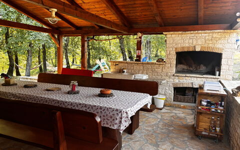 Casa Robinson Nature, Wifi, Istria, Croazia: Meubilair, Hout, Tafel, Stoel, Schaduw, Keuken En Eettafel, Buitentafel, Buitenmeubels, Beits, Backyard