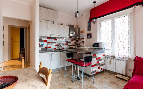 Atena: Tafel, Meubilair, Cabinetry, Hout, Venster, Keuken, Architectuur, Countertop, Woonkamer, Flooring