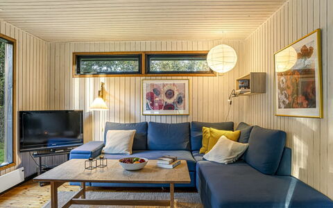 Star - 600M from the Sea: Interieur Ontwerp, Hout, Bankstel, Flooring, Plafond, Meubilair, Verdieping, Woonkamer, Kamer, Huis