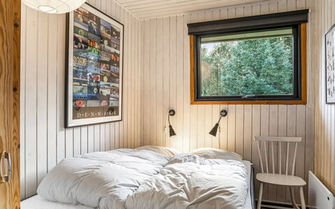 Star - 600M from the Sea: Interieur Ontwerp, Slaapkamer, Muur, Hout, Bed, Plafond, Meubilair, Flooring, Verdieping, Laken