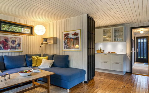 Star - 600M from the Sea: Interieur Ontwerp, Hout, Flooring, Meubilair, Verdieping, Plafond, Bankstel, Kamer, Woonkamer, Verlichting