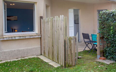 La Bernerie-En Retz 400: Hout, Backyard, Tuin, Home Schermen, Hek, Werf, Landscaping, Beits, Hardwood, Piketomheining