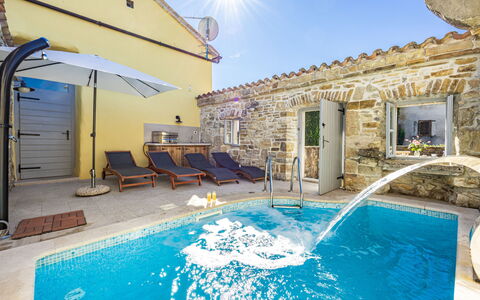 Franz: Blauw, Zwembad, Toevlucht, Thermae, Eco Hotel, Badplaats, Hotel