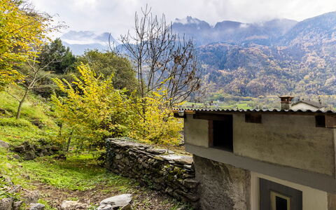 Borgonuovo Waterfall'S House: Zwembad, Toevlucht, Samengesteld Materiaal, Buitenmeubels, Schaduw, Hotel, Eco Hotel, Waterpartij, Thermae