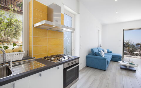 Villa Neranyum: Keuken, Flooring, Interieur Ontwerp, Major Appliance, Meubilair, Hout, Toestel Van De Keuken, Countertop, Verdieping, Kamer