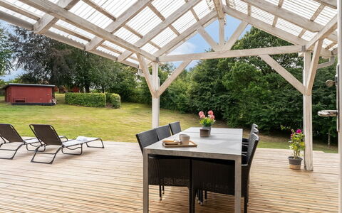 Jantje - 500M to the Fjord: Hout, Schaduw, Outdoor Structuur, Straal, Hardwood, Tuin, Patio, Pergola, Buitenmeubels, Dek