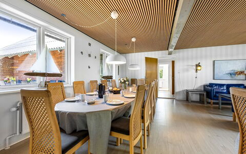 Solvey - 400M from the Sea: Meubilair, Interieur Ontwerp, Flooring, Verdieping, Plafond, Kamer, Stoel, Tafel, Appartement, Keuken En Eettafel