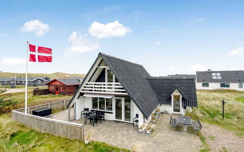 Kaja - 150M from the Sea: Zwembad, Buitenmeubels, Meubilair, Toevlucht, Flagstone, Eco Hotel, Schaduw, Stoel, Vrije Tijd, Landgoed