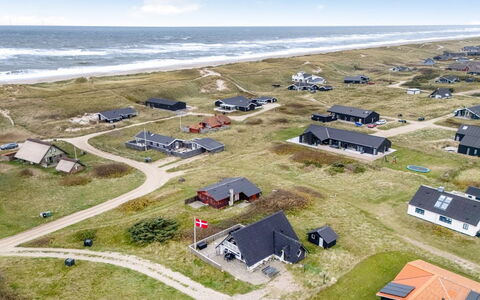 Kaja - 150M from the Sea: Zwembad, Buitenmeubels, Meubilair, Toevlucht, Flagstone, Eco Hotel, Schaduw, Stoel, Vrije Tijd, Landgoed