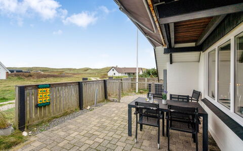Kaja - 150M from the Sea: Zwembad, Buitenmeubels, Meubilair, Toevlucht, Flagstone, Eco Hotel, Schaduw, Stoel, Vrije Tijd, Landgoed