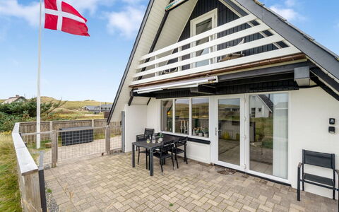 Kaja - 150M from the Sea: Zwembad, Buitenmeubels, Meubilair, Toevlucht, Flagstone, Eco Hotel, Schaduw, Stoel, Vrije Tijd, Landgoed