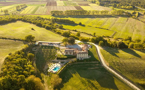 Le Volte, Borgo Campassini, Monteriggioni: Landschap, Landgoed, Woongebied, Huis, Vogelperspectief, Land Lot, Zwembad, Landelijk Gebied, Huis, Herenhuis