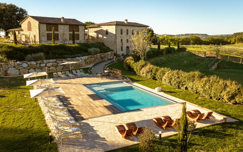 La Piazzetta, Borgo Campassini, Monteriggioni: Zwembad, Land Lot, Landgoed, Boerderij, Toevlucht, Villa, Verblijf, Buitenmeubels, Tuin, Landscaping